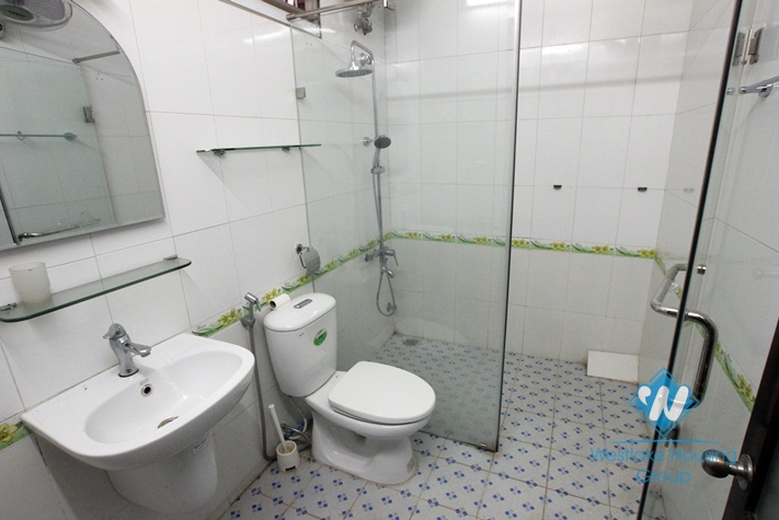 Nice house for rent in Westlake area, facing to the lake